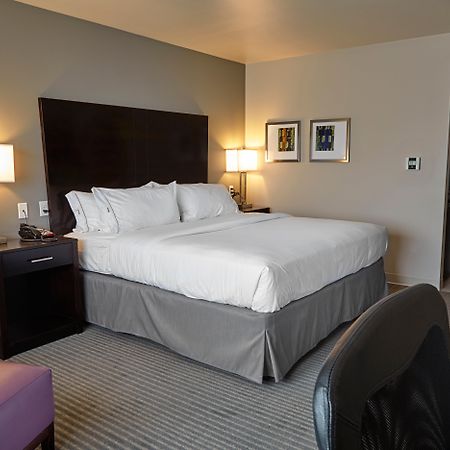 Holiday Inn Express And Suites Tahlequah By Ihg Bagian luar foto