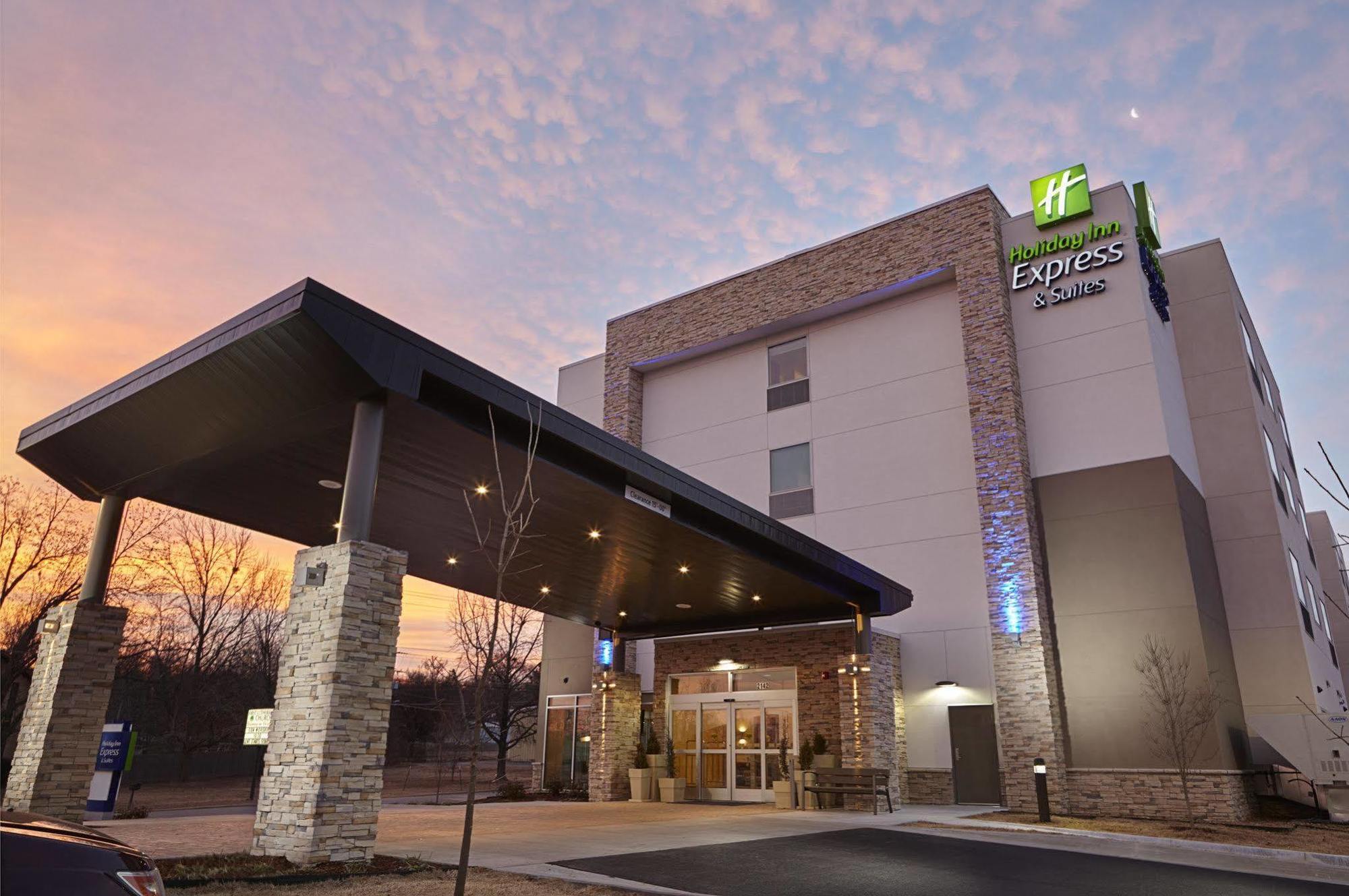 Holiday Inn Express And Suites Tahlequah By Ihg Bagian luar foto